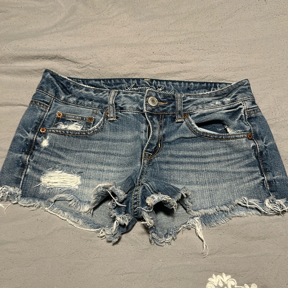 Size 0; American Eagle DISTRESSED; Mid-Rise Denim Shorts